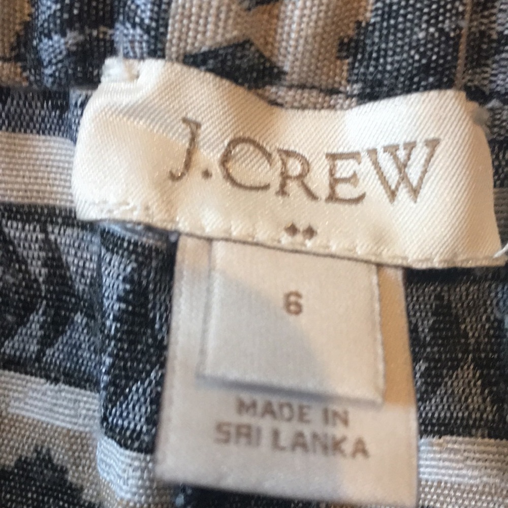 Women’s J.Crew size 6 shorts with pockets
SH-5 - Picture 4 of 5